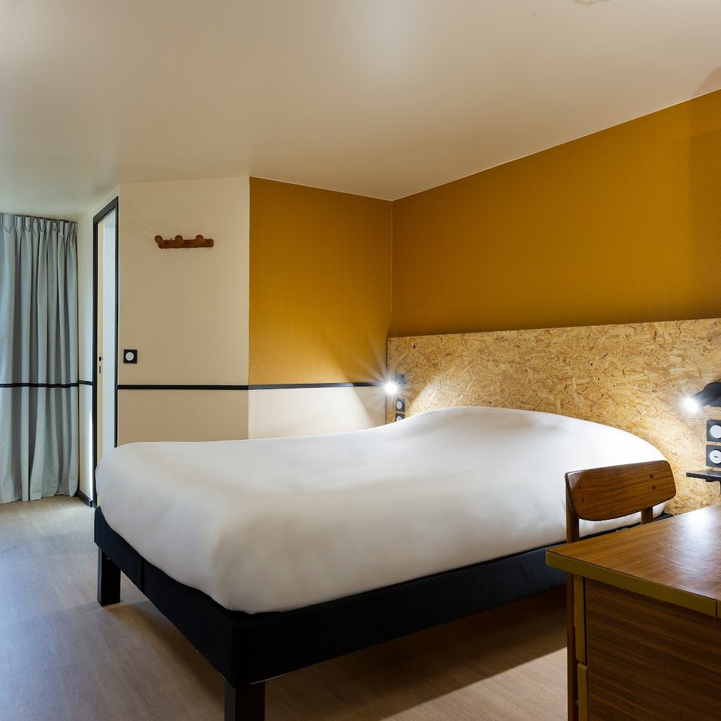 Greet Hotel Villeneuve La Garenne 1